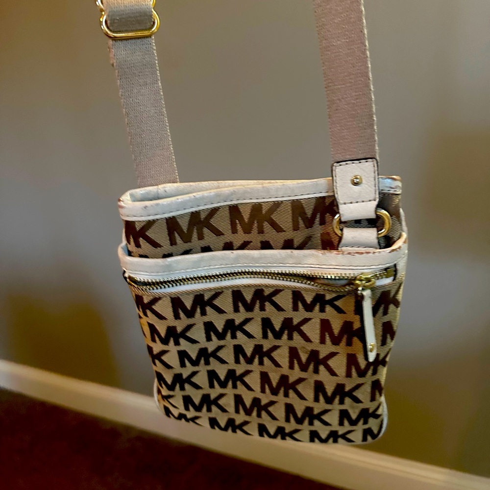 Michael kors crossbody, tan with MK and white piping